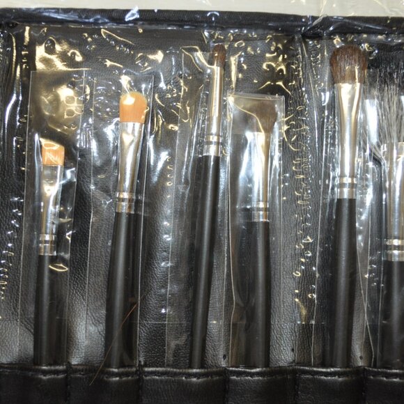 PROFESSIONAL MAKEUP BRUSHES - Picture 4 of 9